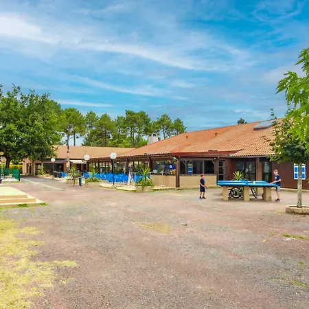 شقة B Village غوجان-ميستراس