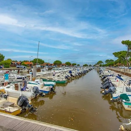B Village Gujan-Mestras